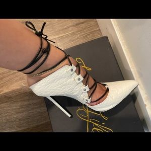 Lace-up mule heels , croc embossed, white
